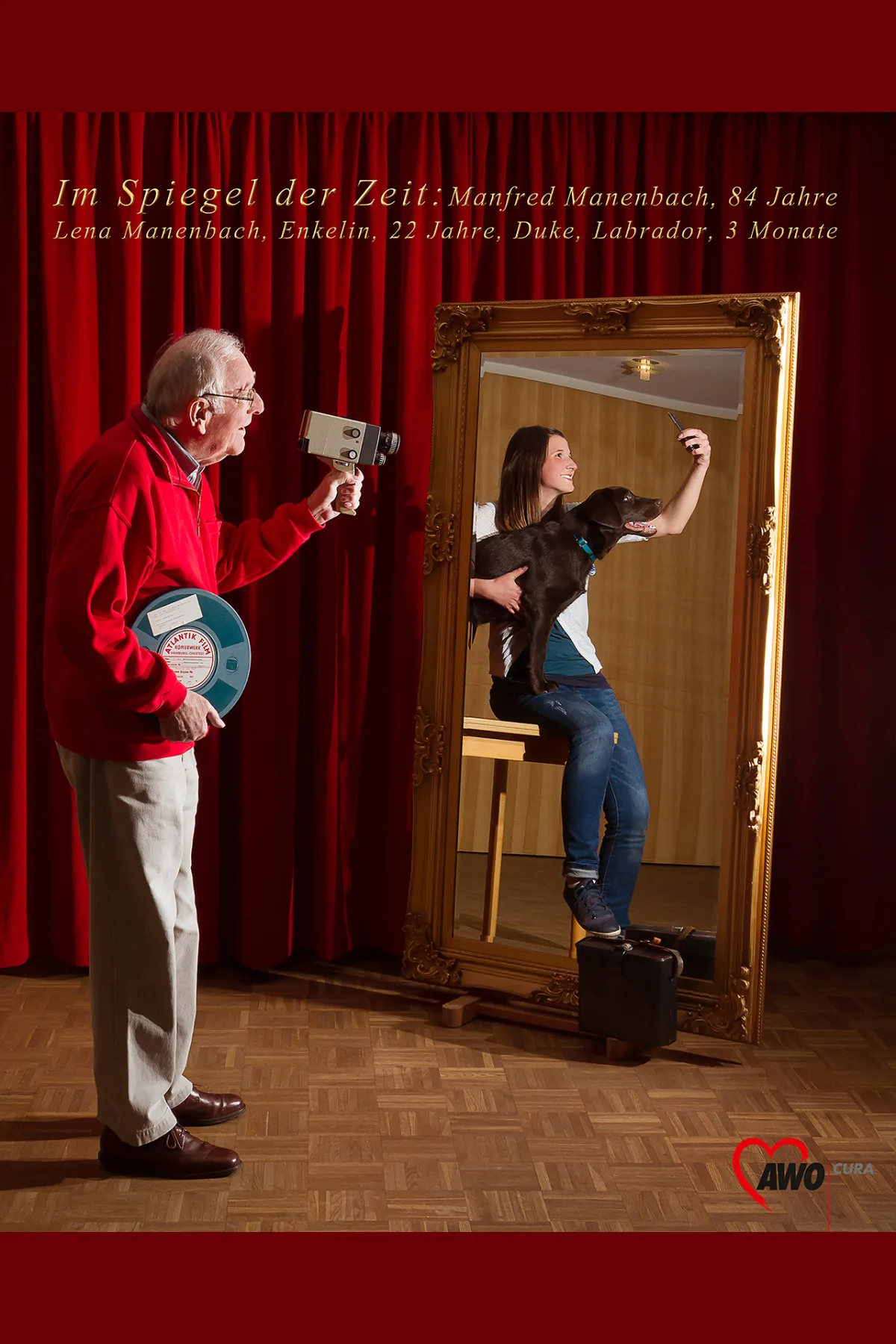 Staged portrait in front of a red theatre curtain: Manfred Manenbach (84) filming with a Super-8 camera while his granddaughter Lena (22) takes a phone selfie with Labrador Duke (3 months) in the mirror